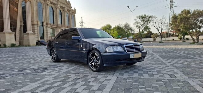 Mercedes C 180 1999, 286,000 km - 1.8 л - Bakı