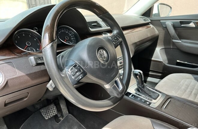 Volkswagen Passat 2012, 267,000 km - 2.0 l - Bakı