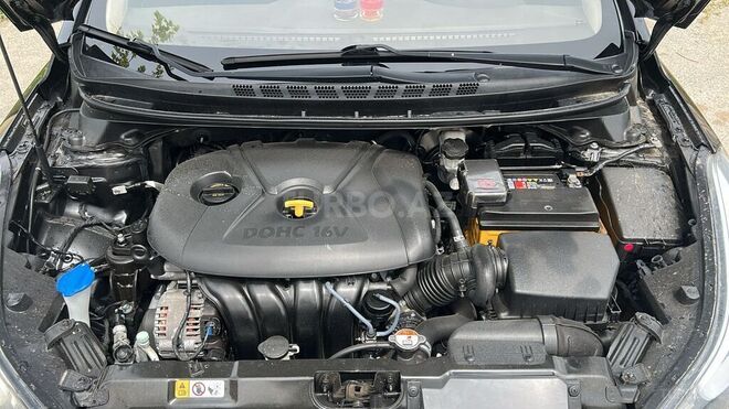 Hyundai Elantra 2015, 130,000 km - 1.8 l - Bakı