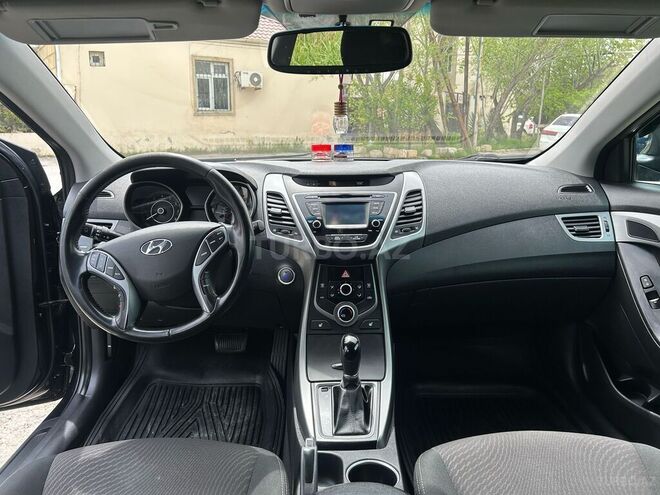 Hyundai Elantra 2015, 130,000 km - 1.8 l - Bakı
