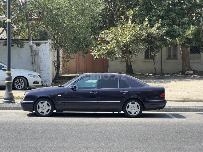 Mercedes E 240 1997, 323,000 km - 2.4 l - Bakı