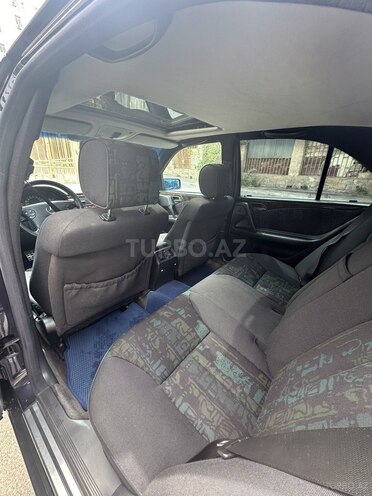 Mercedes E 240 1997, 323,000 km - 2.4 l - Bakı