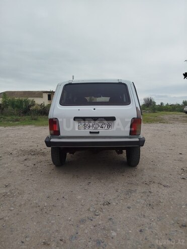LADA (VAZ) Niva 2006, 370,000 km - 1.7 l - Salyan