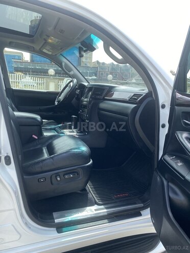 Lexus LX 570 2011, 215,000 km - 5.7 l - Bakı
