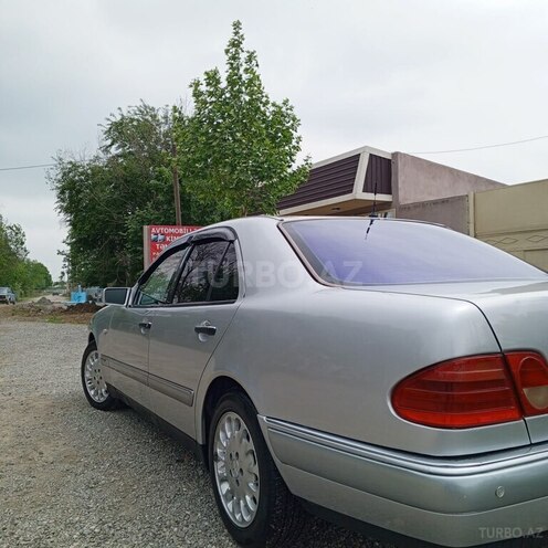 Mercedes E 200 1988, 234,815 km - 2.0 l - Goranboy