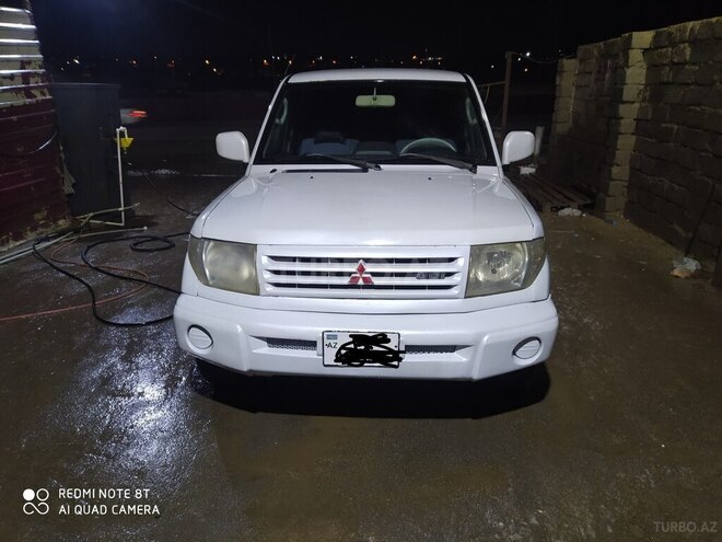 Mitsubishi Pajero io 2000, 300,000 km - 1.8 л - Bakı