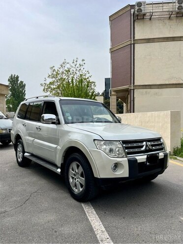 Mitsubishi Pajero 2007, 275,000 km - 3.0 л - Bakı