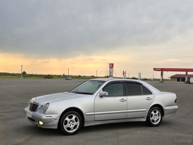 Mercedes E 220 d 1998, 500,285 km - 2.2 л - İmişli