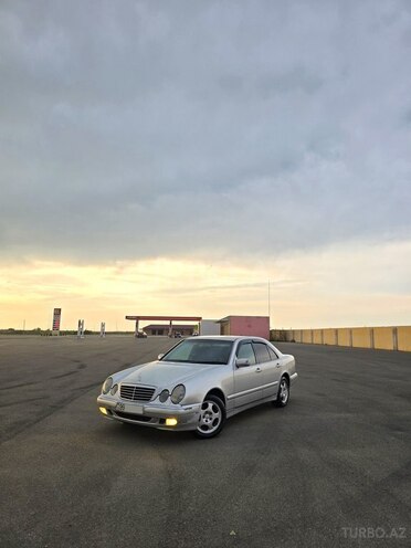 Mercedes E 220 d 1998, 500,285 km - 2.2 л - İmişli