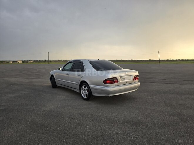 Mercedes E 220 d 1998, 500,285 km - 2.2 л - İmişli