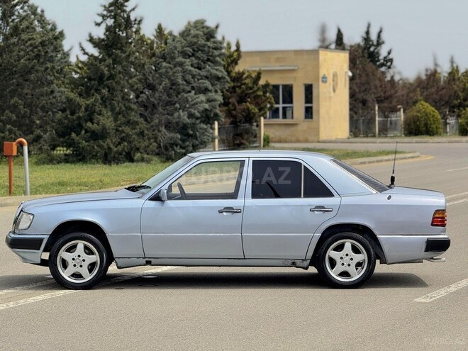 Mercedes E 200 1993, 280,000 km - 2.0 l - Bakı