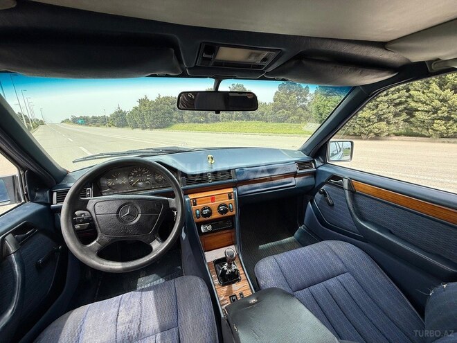 Mercedes E 200 1993, 280,000 km - 2.0 l - Bakı