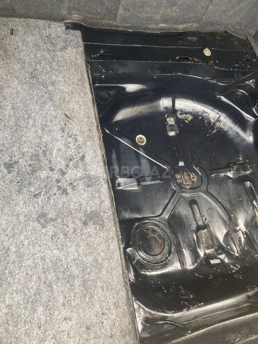Mercedes E 200 1993, 280,000 km - 2.0 l - Bakı