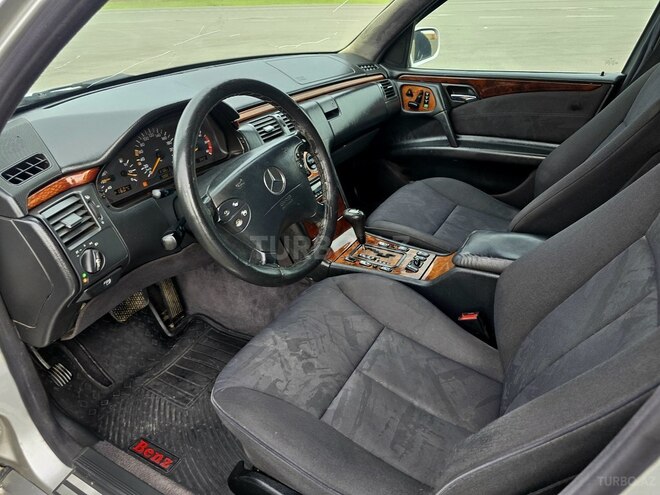 Mercedes E 220 d 1998, 500,285 km - 2.2 л - İmişli