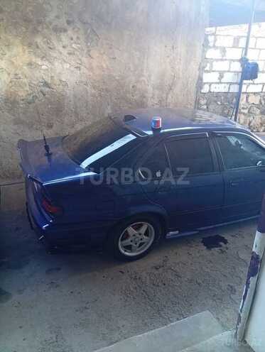BMW 318 1992, 300,000 km - 2.0 l - Qazax