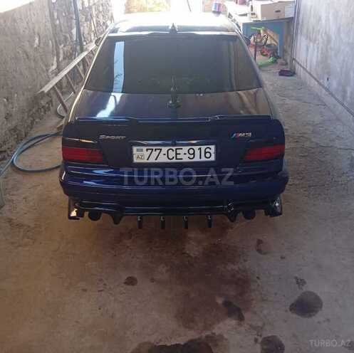 BMW 318 1992, 300,000 km - 2.0 l - Qazax