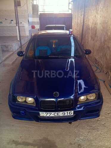 BMW 318 1992, 300,000 km - 2.0 l - Qazax