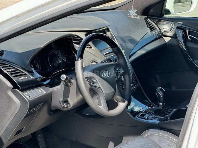 Hyundai Grandeur-8