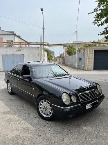 Mercedes E 240 1998, 368,000 km - 2.4 l - Bakı