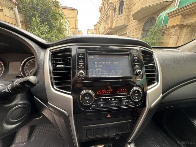 Mitsubishi L200 2021, 46,000 km - 2.4 л - Bakı