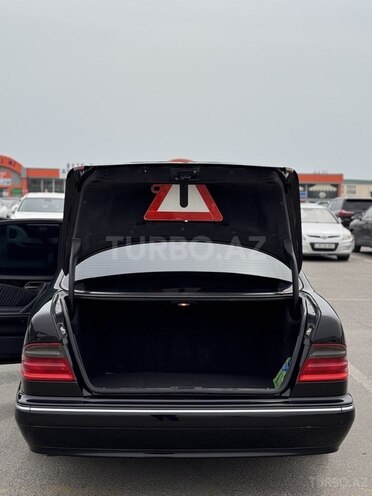 Mercedes E 320 2000, 415,000 km - 3.2 l - Bakı