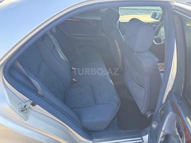Mercedes E 240 1998, 287,000 km - 2.4 l - Bakı