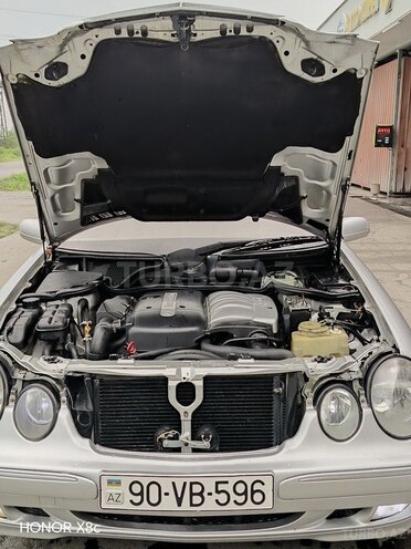 Mercedes E 220 d 2000, 448,000 km - 2.2 l - Göyçay