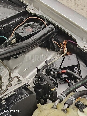 Mercedes E 220 d 2000, 448,000 km - 2.2 l - Göyçay