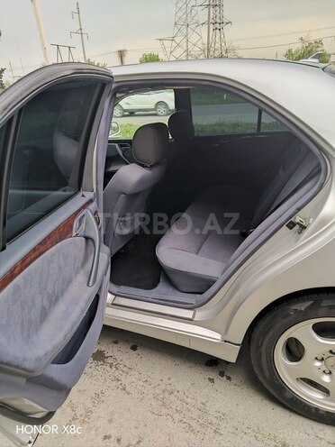 Mercedes E 220 d 2000, 448,000 km - 2.2 l - Göyçay