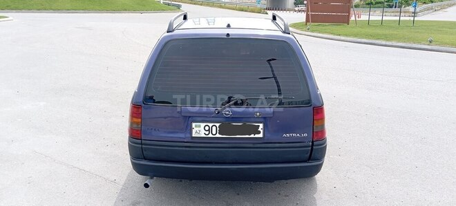 Opel Astra 1995, 250,000 km - 1.6 л - Bakı