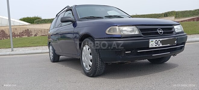 Opel Astra 1995, 250,000 km - 1.6 л - Bakı