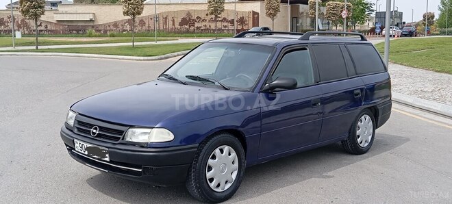 Opel Astra 1995, 250,000 km - 1.6 л - Bakı