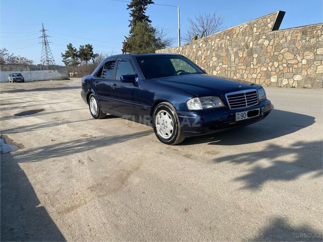 Mercedes C 180 1995, 289,000 km - 1.8 л - Quba