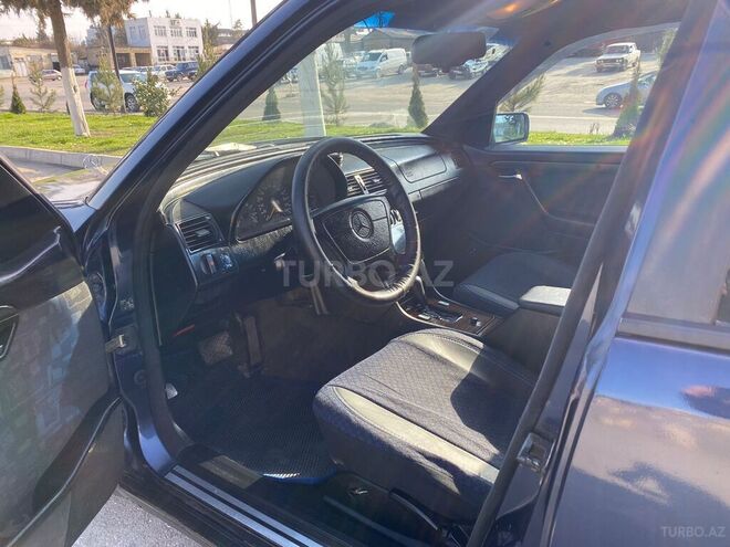 Mercedes C 180 1995, 289,000 km - 1.8 л - Quba
