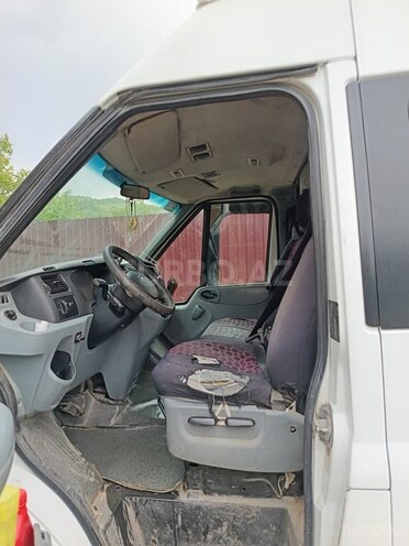 Ford Transit 2009, 733,638 km - 2.4 л - Quba