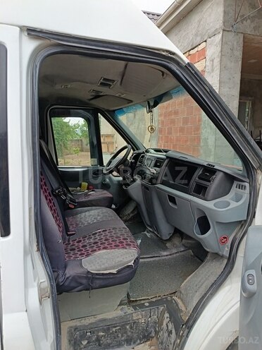 Ford Transit 2009, 733,638 km - 2.4 л - Quba