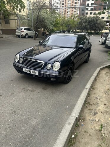 Mercedes E 280 2001, 292,000 km - 2.8 l - Bakı
