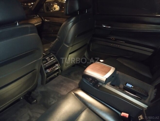 BMW 750 2012, 142,000 km - 4.4 l - Bakı