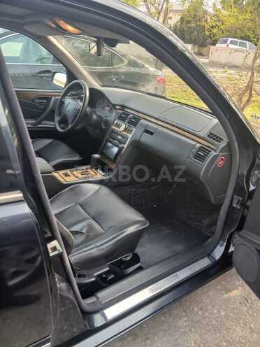 Mercedes E 280 1999, 381,109 km - 2.8 l - Bakı