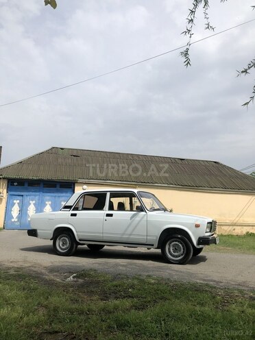LADA (VAZ) 2107 2007, 95,000 km - 1.6 l - Ucar