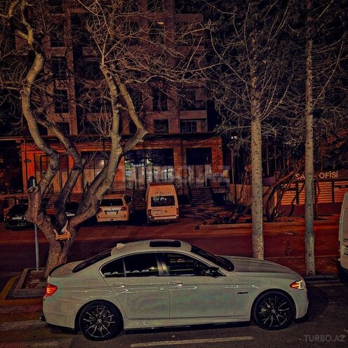 BMW 528 2014, 359,000 km - 2.0 l - Bakı