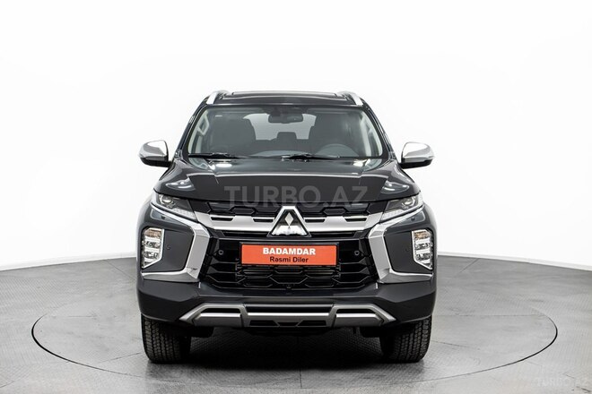 Mitsubishi Pajero Sport-1