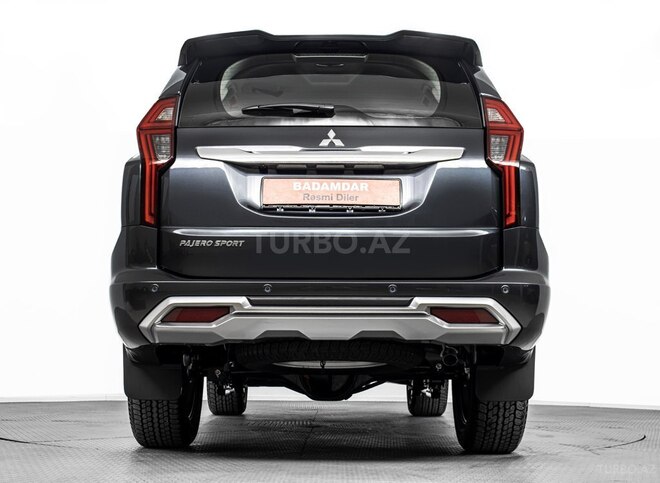 Mitsubishi Pajero Sport-4