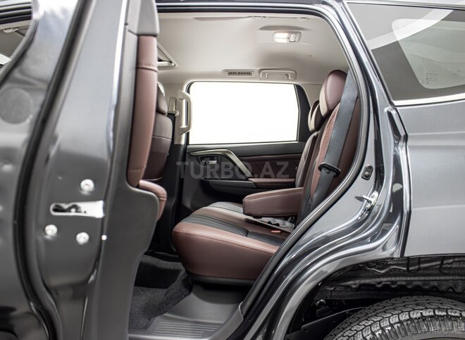 Mitsubishi Pajero Sport-27