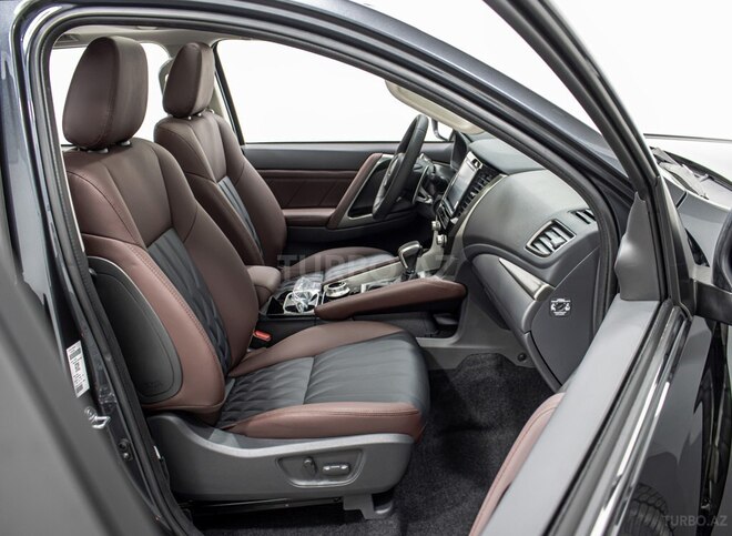 Mitsubishi Pajero Sport-31