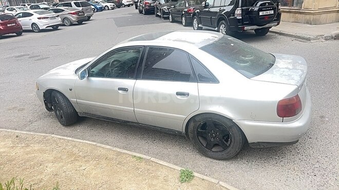 Audi A4 2000, 350,000 km - 1.8 l - Bakı