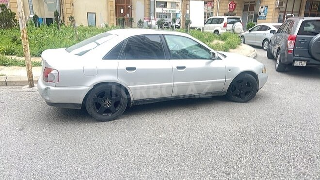 Audi A4 2000, 350,000 km - 1.8 l - Bakı