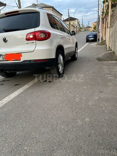 Volkswagen Tiguan 2009, 210,000 km - 2.0 l - Bakı