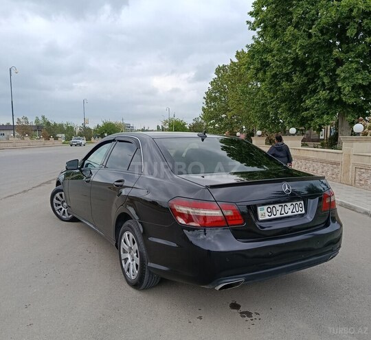 Mercedes E 220 d 2012, 390,000 km - 2.2 l - Qazax
