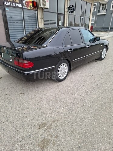 Mercedes E 240 1999, 356,065 km - 2.4 л - Bakı